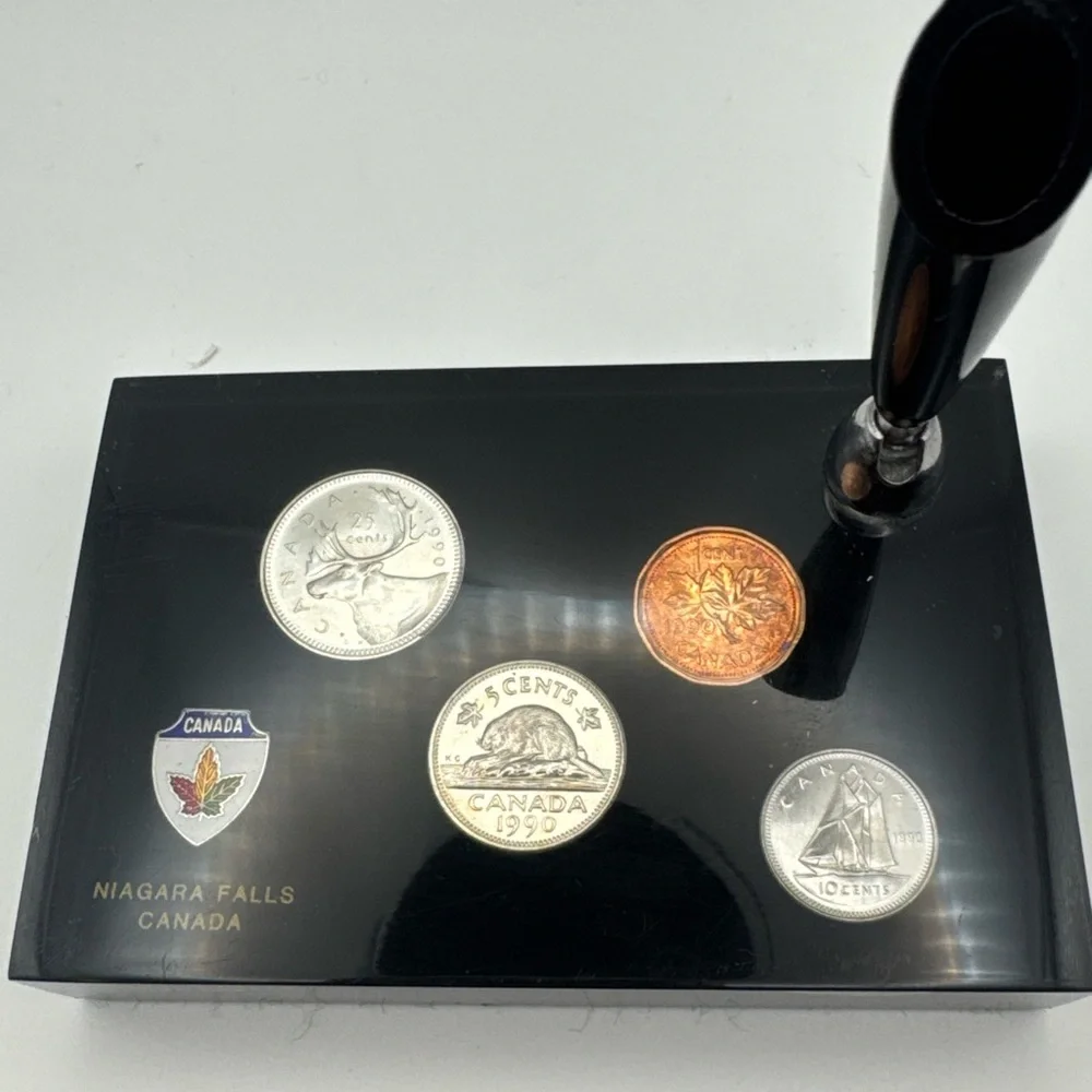 Niagara Falls Canada Souvenir Coin Display Pen Pencil Holder Desk Set